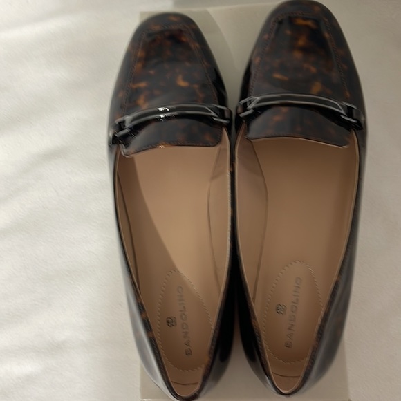 Everyday loafers. Gorgeous Patent leather print! - Picture 4 of 5